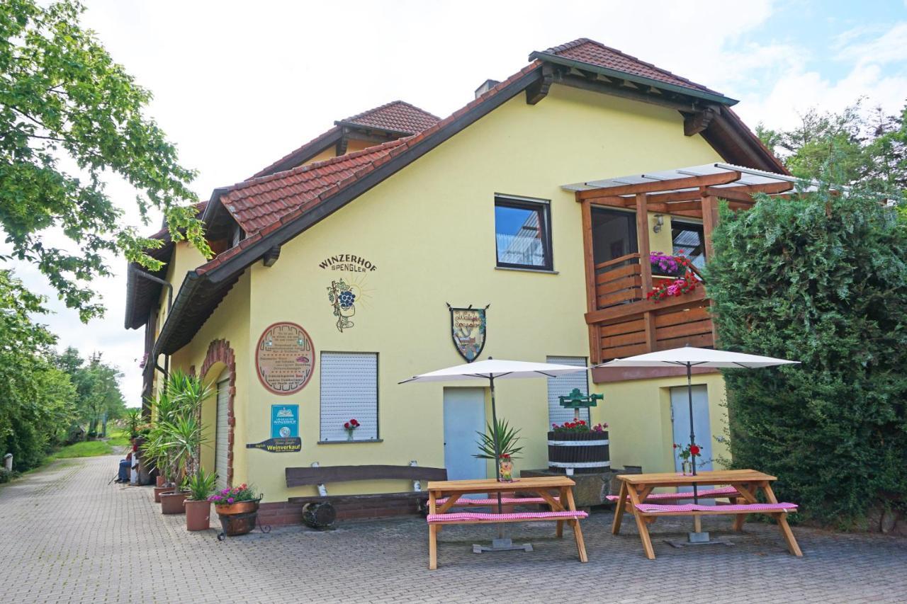 Гостевой дом Winzerhof Spengler Kulsheim Экстерьер фото