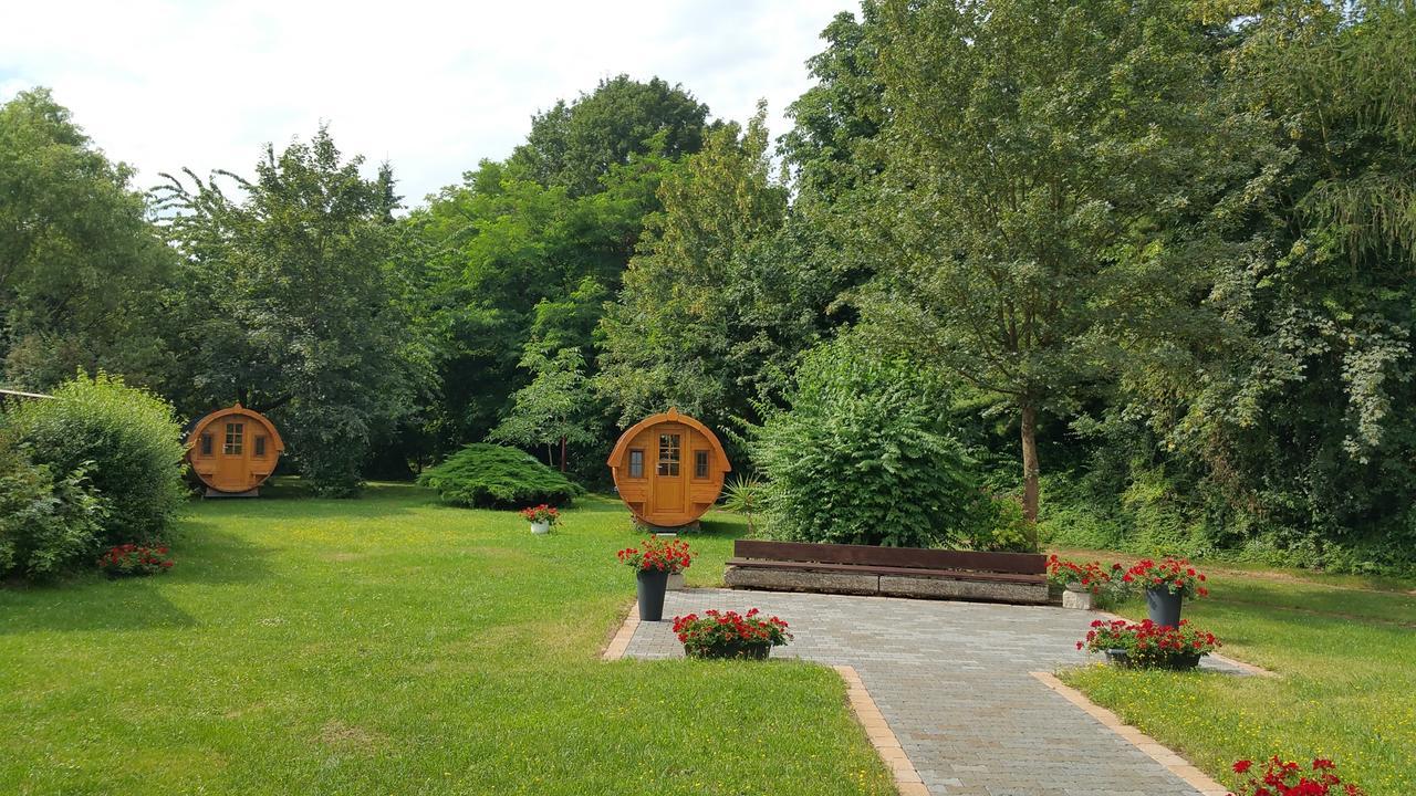 Гостевой дом Winzerhof Spengler Kulsheim Экстерьер фото